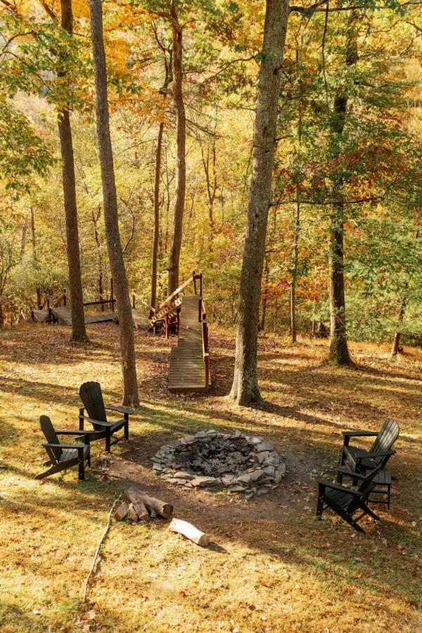 فيلا Hot Tub Charming & Chic Mountain Gem On Sleepy Creek بيركلي سبرينغز المظهر الخارجي الصورة
