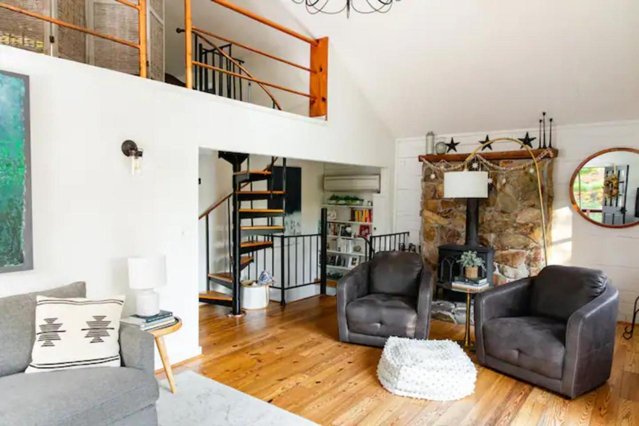 فيلا Hot Tub Charming & Chic Mountain Gem On Sleepy Creek بيركلي سبرينغز المظهر الخارجي الصورة